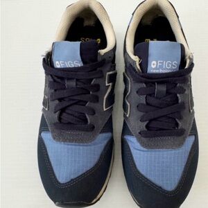 New balance x figs size 8